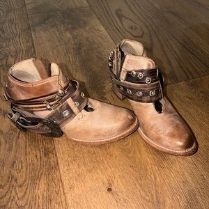 Freebird - Saloon Brown Leather Ankle Boots with buckle and stud, size 7